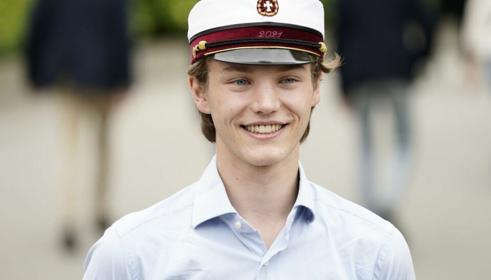 Grev Felix er den næstældste søn af prins Joachim og grevinde Alexandra og er student fra Gammel Hellerup Gymnasium. Den unge greve blev student for to år siden og studerer nu på Copenhagen Business School (CBS). Grev Felix er den næstældste søn af prins Joachim og grevinde Alexandra og er student fra Gammel Hellerup Gymnasium. Den unge greve blev student for to år siden og studerer nu på Copenhagen Business School (CBS).