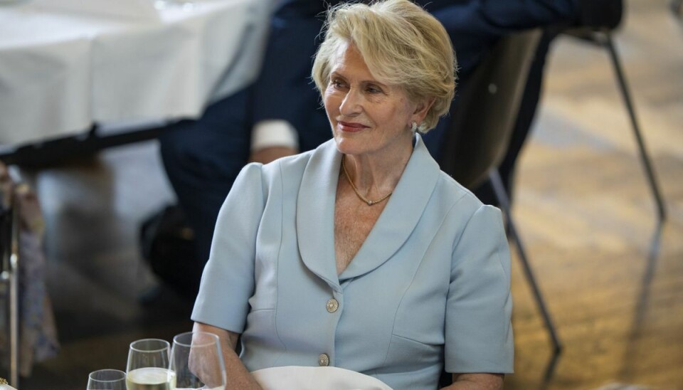Her ses Karin Salling i juni til frokost på Aarhus Rådhus, da det norske kongepar var på besøg. 15. juli fylder hun 80 år. (Arkivfoto). Her ses Karin Salling i juni til frokost på Aarhus Rådhus, da det norske kongepar var på besøg. 15. juli fylder hun 80 år. (Arkivfoto).
