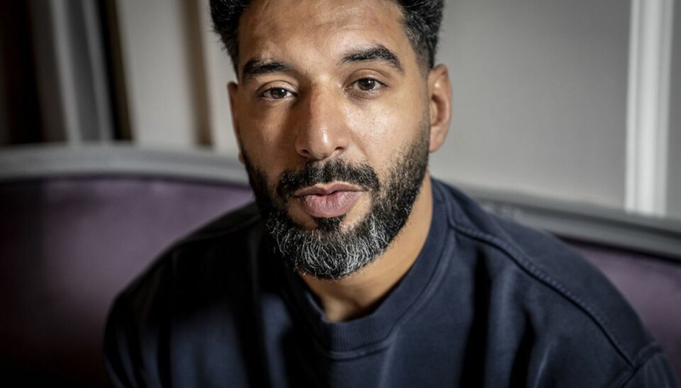 Dulfi Al-Jabouri bærer gerne sin svigerfar på sine skuldre. Dulfi Al-Jabouri bærer gerne sin svigerfar på sine skuldre.