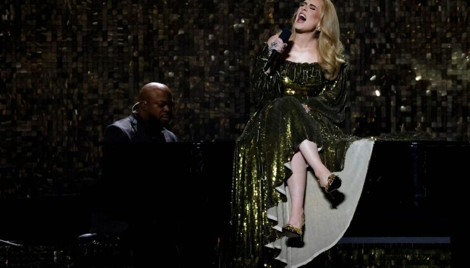 Britiske Adele er rasende på de publikummer, som ikke kan opføre sig ordentligt. Britiske Adele er rasende på de publikummer, som ikke kan opføre sig ordentligt.