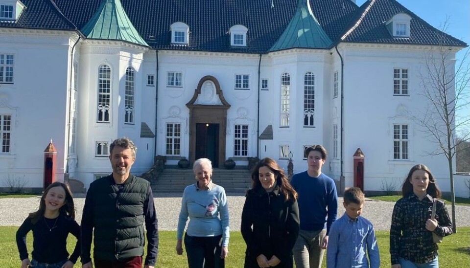 Billedet her er fra påsken 2021, som dronningen tilbragte sammen med kronprinsfamilien på Marselisborg Slot Billedet her er fra påsken 2021, som dronningen tilbragte sammen med kronprinsfamilien på Marselisborg Slot
