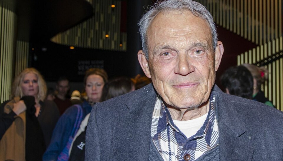 Den 77-årige rigmand taber fortsat penge på det usikre aktiemarked. Den 77-årige rigmand taber fortsat penge på det usikre aktiemarked.