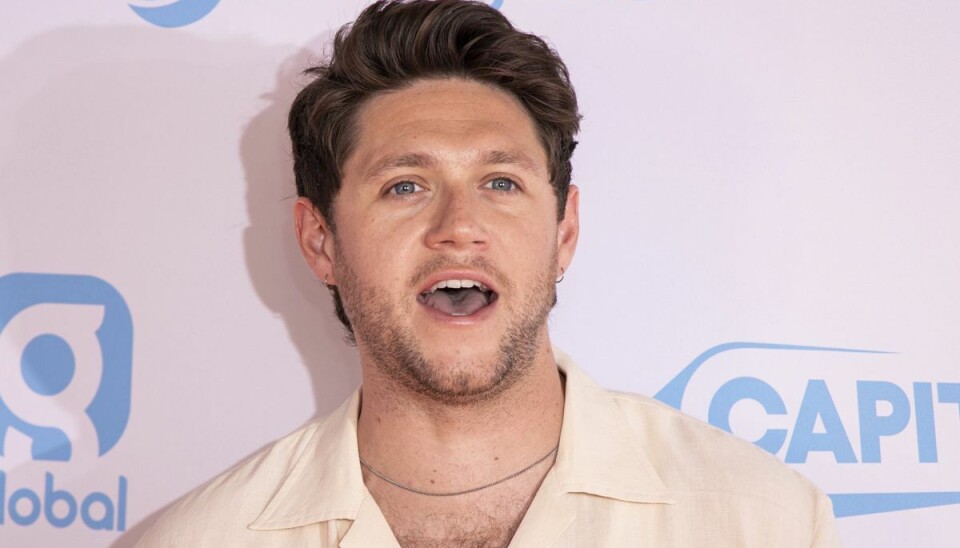 Popstjernen Niall Horan afslører, at han har en kæreste.