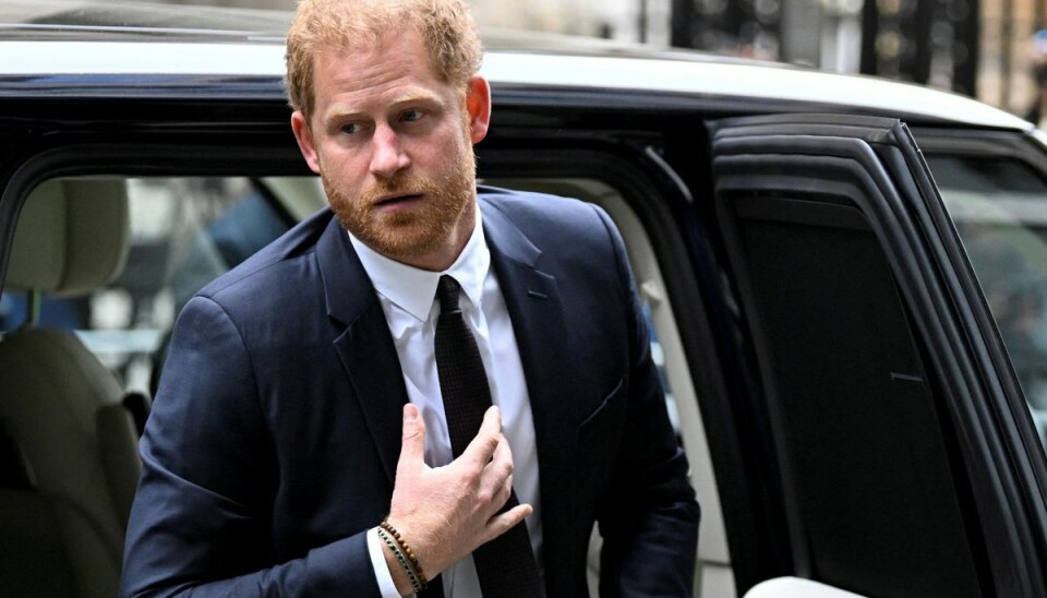 Prins Harry er tirsdag dukket op i High Court i London Prins Harry er tirsdag dukket op i High Court i London