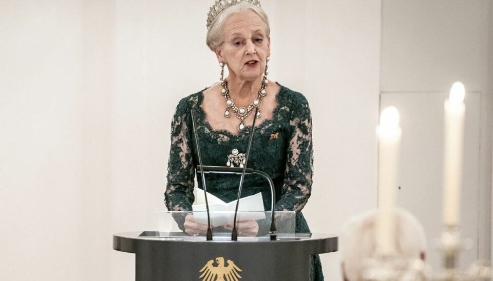 Margrethe du'r ikke længere som rettesnor i haven. Margrethe du'r ikke længere som rettesnor i haven.