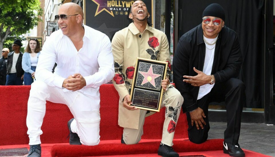 Her ses rapstjernen i selskab med en anden stjerne, nemlig Hollywoodstjernen Vin Diesel, og rapperen LL Cool J.