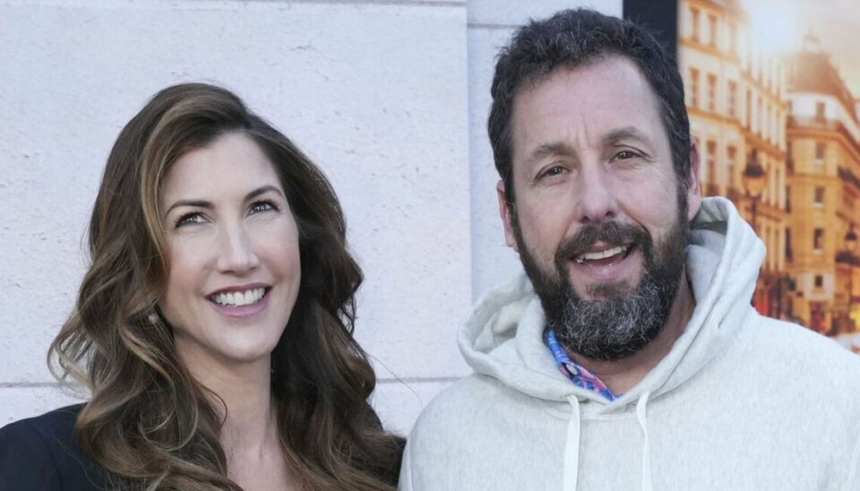 Adam Sandler ankommer her med hustruen Jackie ved premieren på 'Murder Mystery 2' . Adam Sandler ankommer her med hustruen Jackie ved premieren på 'Murder Mystery 2' .