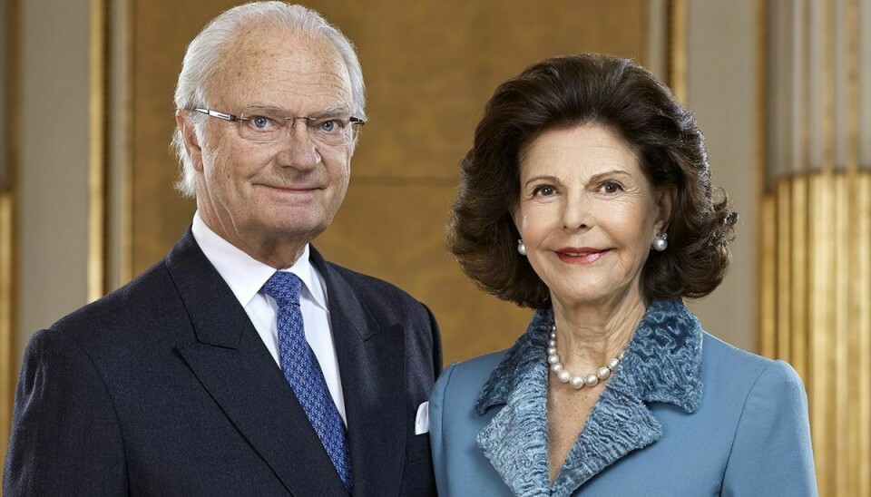 Svenske kong Carl Gustaf og dronning Silvia får dele af familien med på påskeferie.