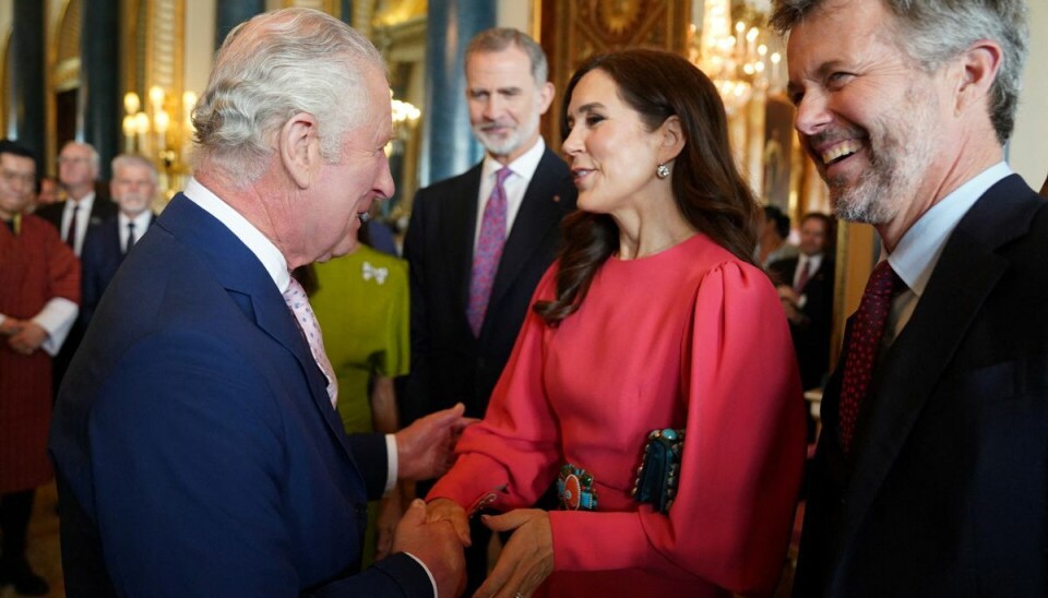Frederik og Mary er afsted uden dronning Margrethe, som har meldt fra til kroningen. Frederik og Mary er afsted uden dronning Margrethe, som har meldt fra til kroningen.