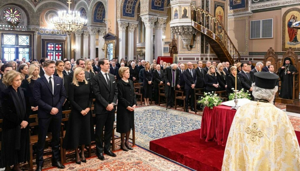 Billede her er fra mindehøjtideligheden for kong Konstantin lørdag i Metropolis Katedralen i Athen.