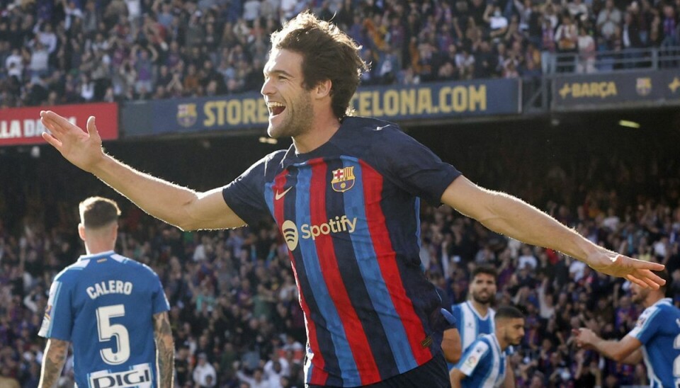 Den spanske landsholds- og FC Barcelona-fodboldstjerne Marcos Alonso har torsdag formiddag mistet sin far, der som ung selv havde kæmpe succes i den catalanske storklub. Den spanske landsholds- og FC Barcelona-fodboldstjerne Marcos Alonso har torsdag formiddag mistet sin far, der som ung selv havde kæmpe succes i den catalanske storklub.