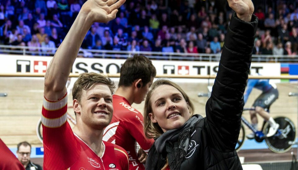 Lasse Norman Hansen og Julie Leth ses her i under VM i banecykling i Berlin, hvor han var på det danske hold, der vandt guld i 4000 meter forfølgelsesløb.