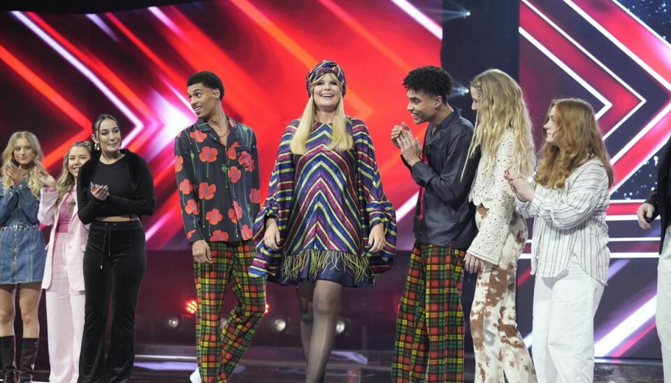 X Factor kom for alvor i gang fredag med det første live-show. Og vinderen har fede præmier i udsigt.