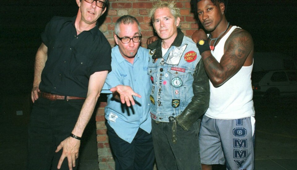Punkgruppen Dead Kennedys. Det er den nu afdøde trommeslager Darren Henley Peligro til højre. Punkgruppen Dead Kennedys. Det er den nu afdøde trommeslager Darren Henley Peligro til højre.