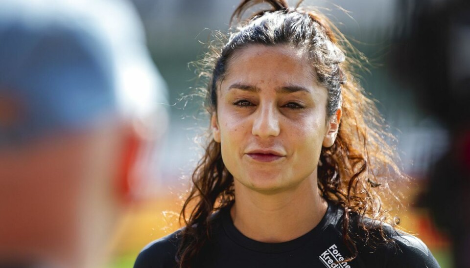 Nadia Nadim har mistet sin mor i en trafikulykke.