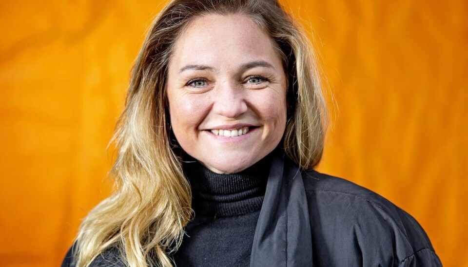 Mette Frisk er nu igen klar til at rejse ud i verden for at hjælpe andre med at finde deres nære slægtninge. Mette Frisk er nu igen klar til at rejse ud i verden for at hjælpe andre med at finde deres nære slægtninge.