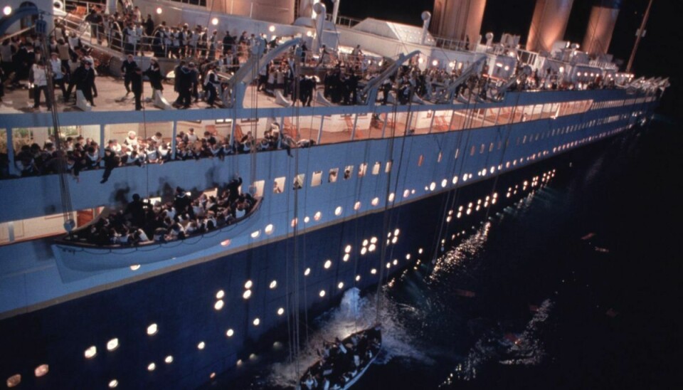 I filmen 'Titanic' følger man de fiktive karakterer Jack og Rose. Kun en af dem overlever, men en særlig jubilæumsudsendelse skal svare på, om begge måske kunne have overlevet.