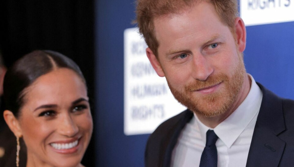 Ifølge The Sun stiller Harry og Meghan nu krav i forbindelse med deres deltagelse i kong Charles' kroning den 6. maj. Ifølge The Sun stiller Harry og Meghan nu krav i forbindelse med deres deltagelse i kong Charles' kroning den 6. maj.