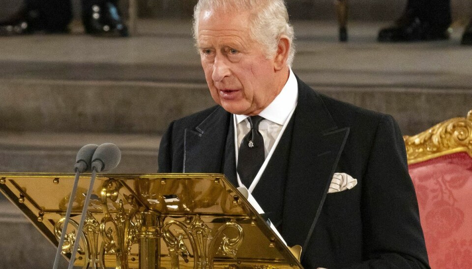 Kong Charles vil stryge hans søn, prins Harry, og hans bror, prins Andrew, af listen over dem, der kan regere Storbritannien i hans fravær. Kong Charles vil stryge hans søn, prins Harry, og hans bror, prins Andrew, af listen over dem, der kan regere Storbritannien i hans fravær.
