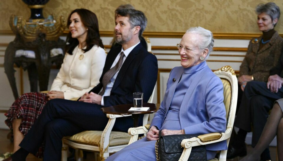 Det bliver uden kronprinsesse Mary, at dronning Margrethe og kronprins Frederik rejser til London for at deltage i begravelsen af britiske dronning Elizabeth mandag. Det britiske udenrigsministerium har undskyldt over for kongehuset, at kronprinsessen ved en fejl blev inviteret med. (Arkivfoto).
