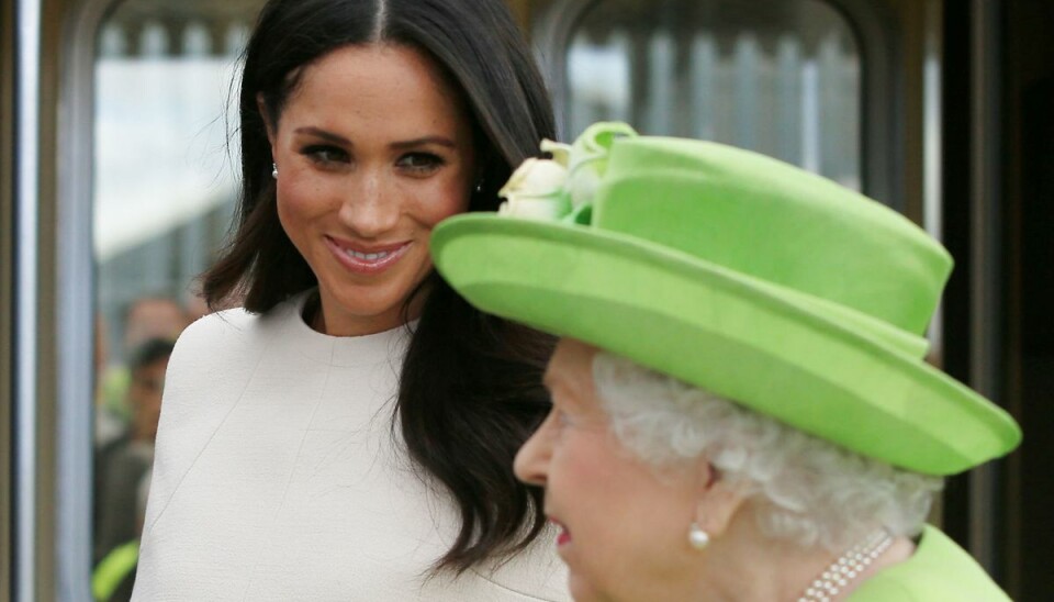 Meghan ses her sammen med dronning Elizabeth i sommeren 2018.