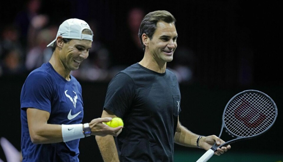 Roger Federer og Rafael Nadal danner fredag par i O2 Arena i London.