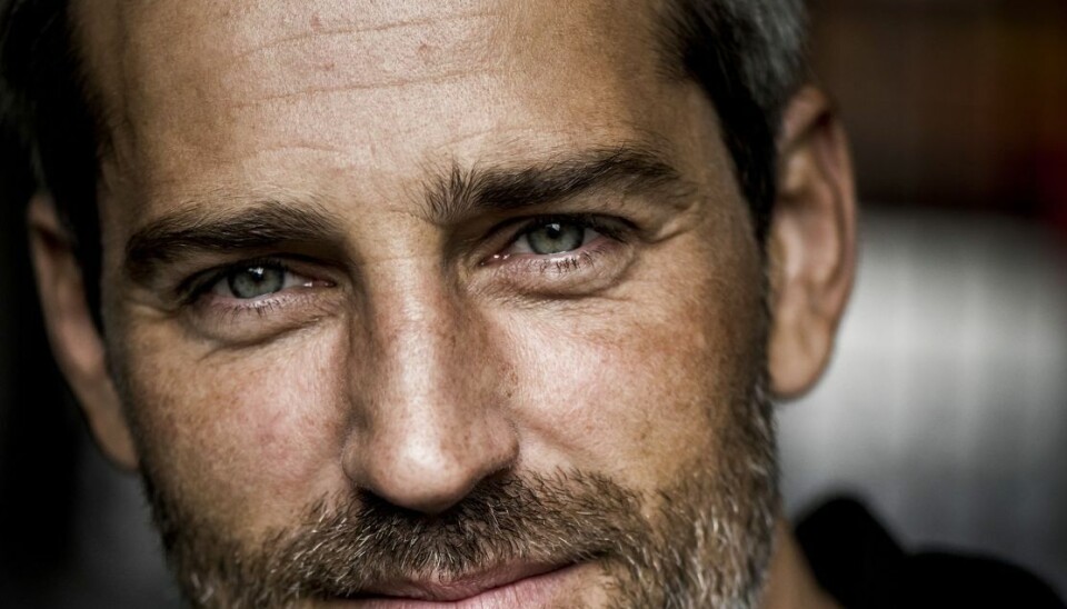 Oliver Bjerrehuus elsker at optræde nøgen. Oliver Bjerrehuus elsker at optræde nøgen.