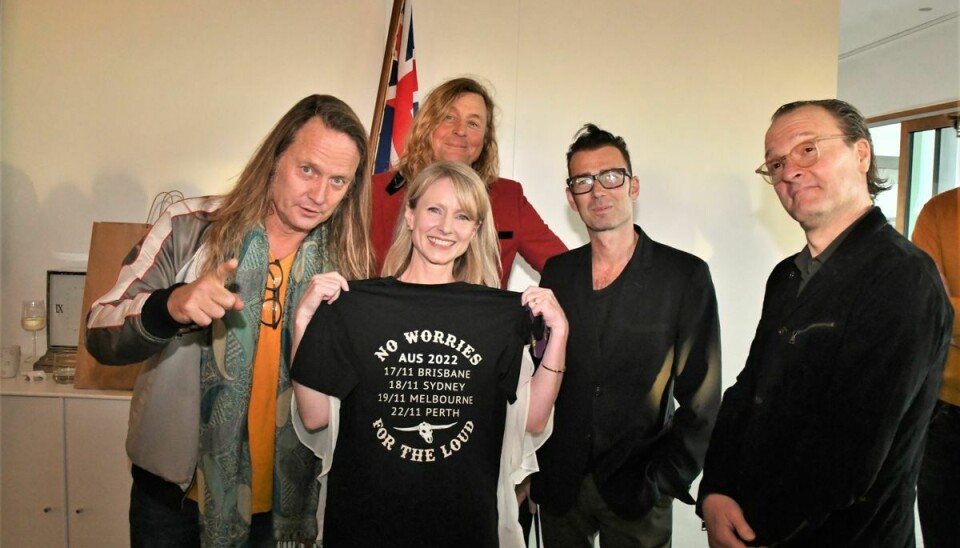 D-A-D hilste for nylig på den australske ambassadør i København i forbindelse med en koncertturné i Australien til november.