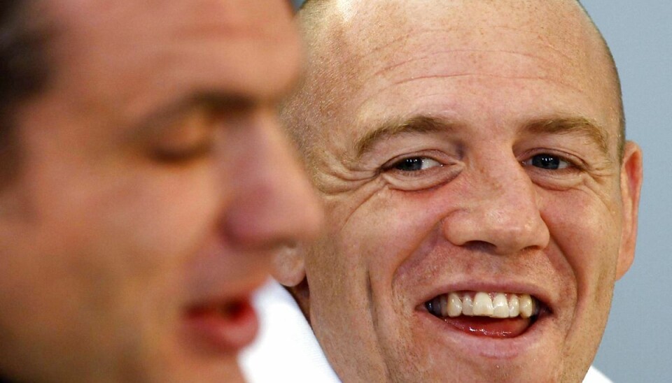 Den engelske rugbyspiller Mike Tindall endte med at vise sine underbukser til prinsesse Anne. Den engelske rugbyspiller Mike Tindall endte med at vise sine underbukser til prinsesse Anne.