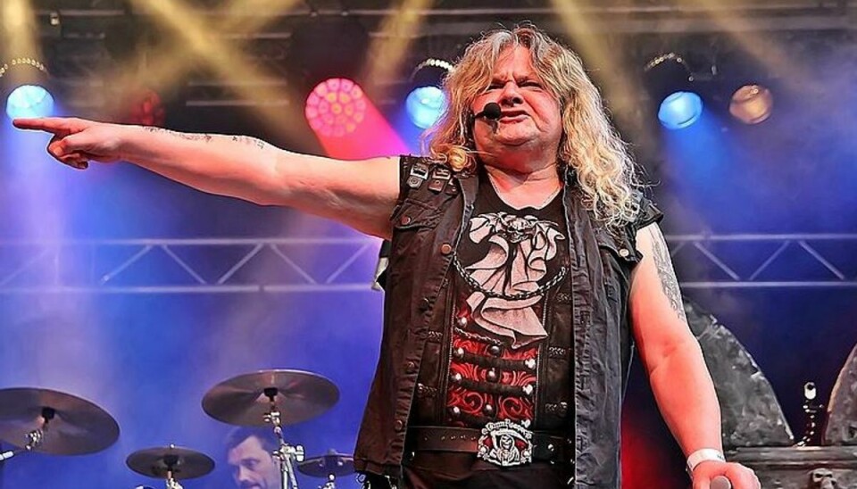 Steve Grimmett døde efter 40 år som Heavy Metal-sanger. Steve Grimmett døde efter 40 år som Heavy Metal-sanger.