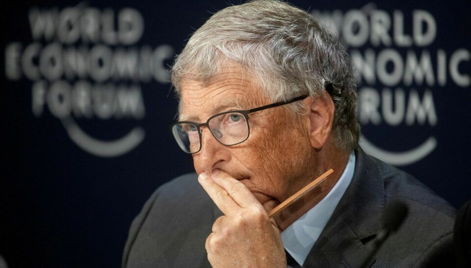 Bill Gates rykker ned - og ud.