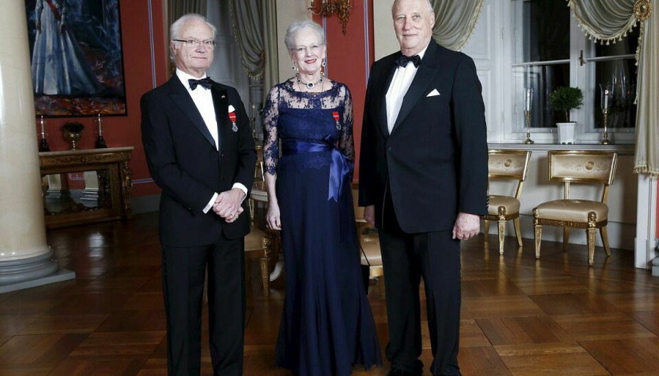 Dronning Margrethe ses her sammen med svenske kong Carl Gustaf (tv) og norske kong Harald.