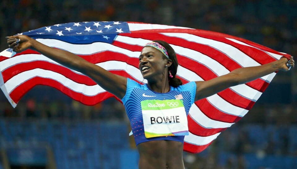 Her fejrer Tori Bowie sin sølvmedalje i kvindernes 100 meter løb ved OL i Rio de Janeiro i Brasilien i august 2016. Her fejrer Tori Bowie sin sølvmedalje i kvindernes 100 meter løb ved OL i Rio de Janeiro i Brasilien i august 2016.