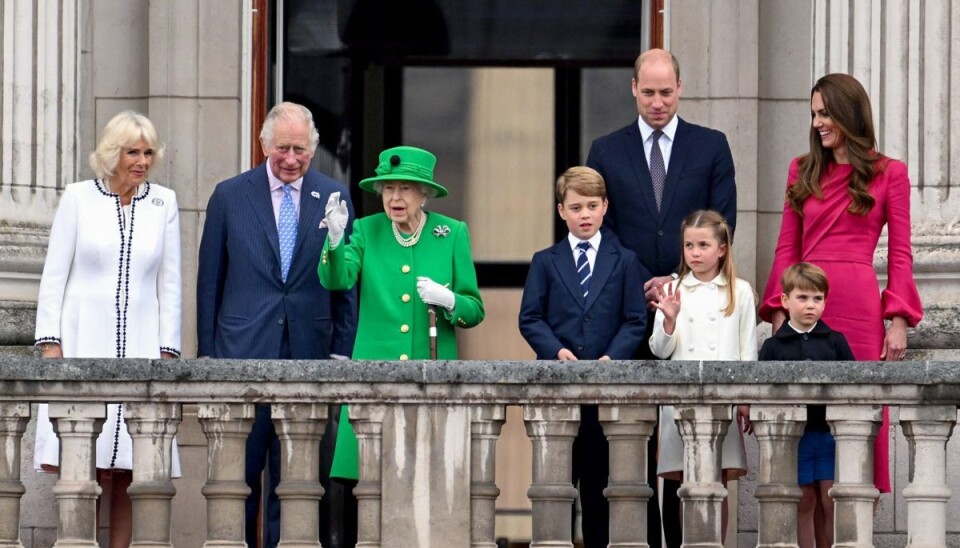 På fotoet her fra den 5. juni 2022 er det meste af den britiske kongefamilie samlet. (Arkivfoto) På fotoet her fra den 5. juni 2022 er det meste af den britiske kongefamilie samlet. (Arkivfoto)