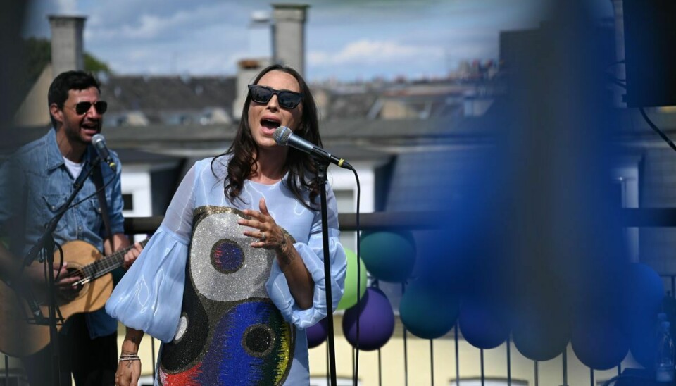 Sangerinden Medina er kendt for sange som 'Jalousi' og 'Kun For Mig'. I juli indtager hun scenen på Grøn.