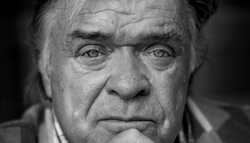 Dick Kaysø har 25 år tilbage at leve i, har han fået at vide af en clairvoyant. Derfor er han begyndt at øve sig på sin basun, fortæller skuespilleren. Dick Kaysø har 25 år tilbage at leve i, har han fået at vide af en clairvoyant. Derfor er han begyndt at øve sig på sin basun, fortæller skuespilleren.