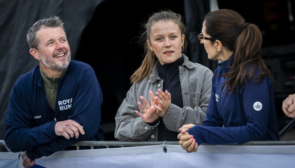 Kronprins Frederik og kronprinsesse Mary var sammen med børnene prinsesse Isabella, prins Christian, prinsesse Josefine og prins Vincent ved målstregen ved Royal Run. Kronprins Frederik og kronprinsesse Mary var sammen med børnene prinsesse Isabella, prins Christian, prinsesse Josefine og prins Vincent ved målstregen ved Royal Run.