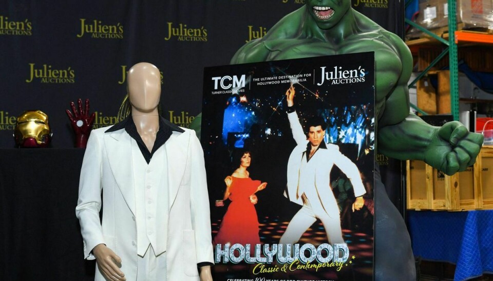 Det ikoniske jakkesæt John Travolta bar i kultfilmen Saturday Night Fever fra 1977