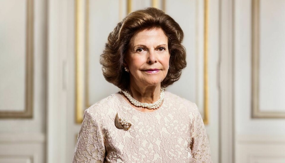 Svenske dronning Silvia deltager ikke ved kong Charles' kroning den 6. maj. I stedet vil kong Carl Gustaf være ledsaget af sin datter, kronprinsesse Victoria.