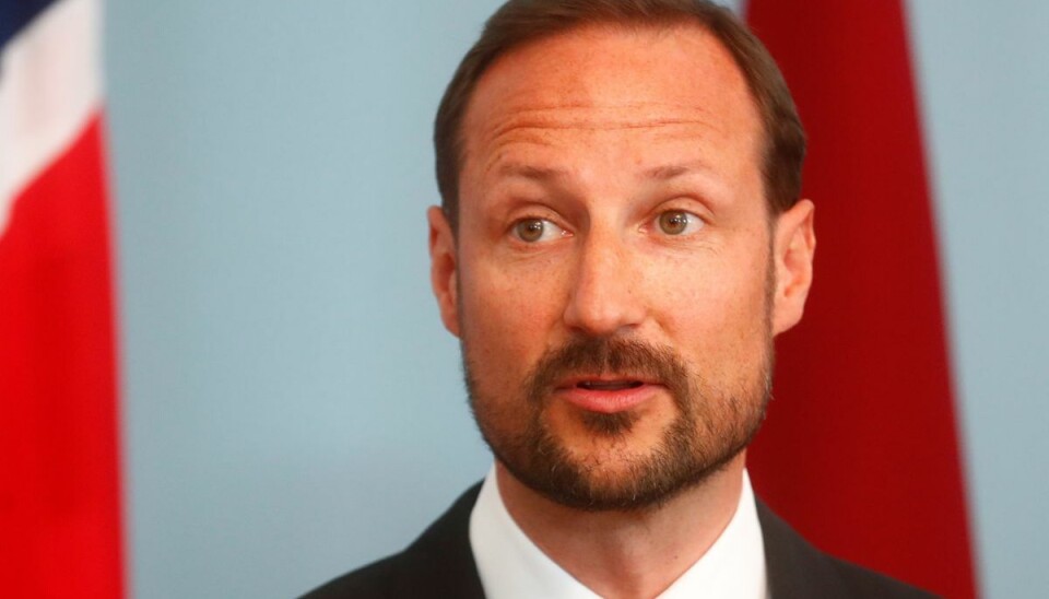 Norske kronprins Haakon er havnet i strid modvind på grund af et byggeprojekt, han har sat gang i på Skaugum Gård, hvor han bor sammen med sin familie. Norske kronprins Haakon er havnet i strid modvind på grund af et byggeprojekt, han har sat gang i på Skaugum Gård, hvor han bor sammen med sin familie.