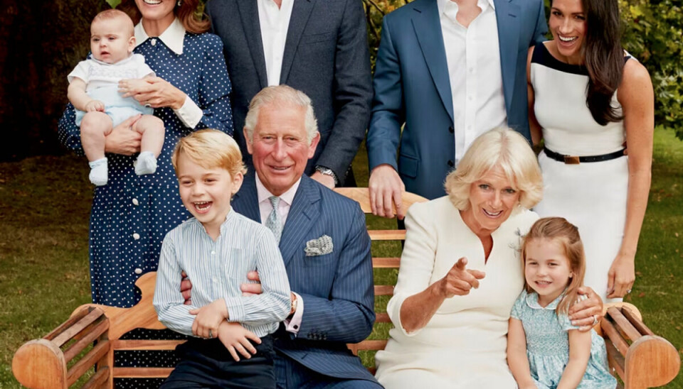 En familie i fuld harmoni - men det er fire år siden. Nu skal fotografiet bruges i forbindelse med kroningen af Kong Charles.