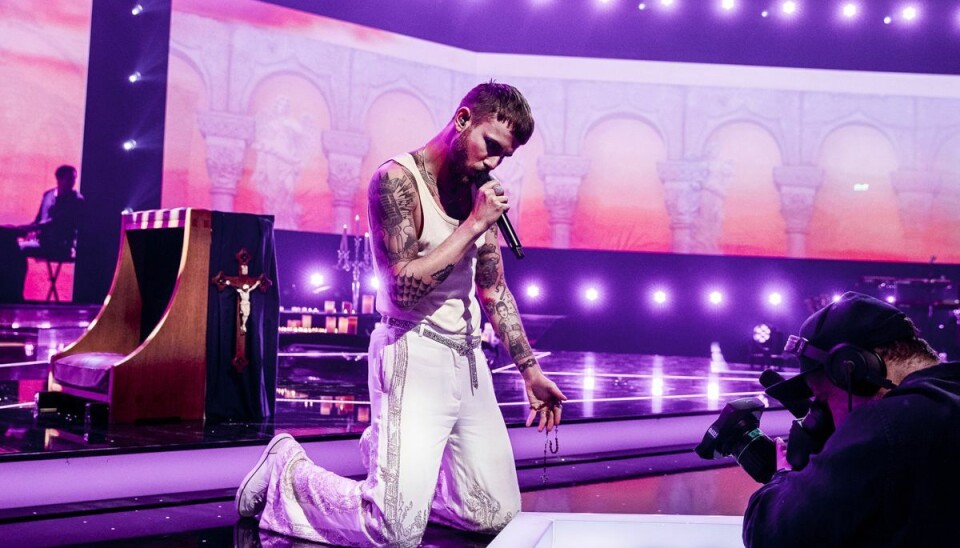 Kristoffer Lundholm skal i aften synge: ’Skibe uden Sejl’. Kristoffer Lundholm skal i aften synge: ’Skibe uden Sejl’.