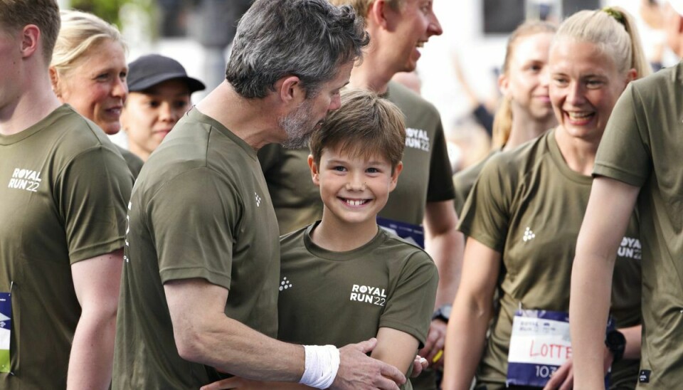 Prins Vincent sammen med sin far kronprins Frederik, da de sammen deltog i motionsløbet Royal Run i København i sommer. (Arkivfoto.).