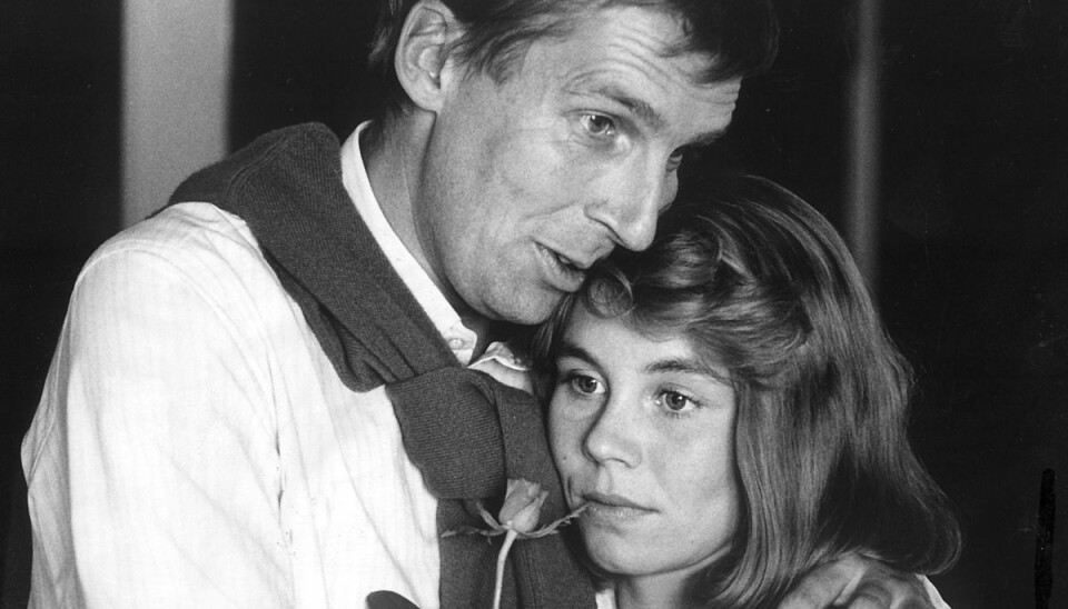 Søren Østergaard vandt både en Robert-pris og en Bodil-statuette for sin hovedrolle i Nils Malmros-dramaet 'Kærlighedens smerte' over for Anne Louise Hassing i 1993. (Arkivfoto). Søren Østergaard vandt både en Robert-pris og en Bodil-statuette for sin hovedrolle i Nils Malmros-dramaet 'Kærlighedens smerte' over for Anne Louise Hassing i 1993. (Arkivfoto).