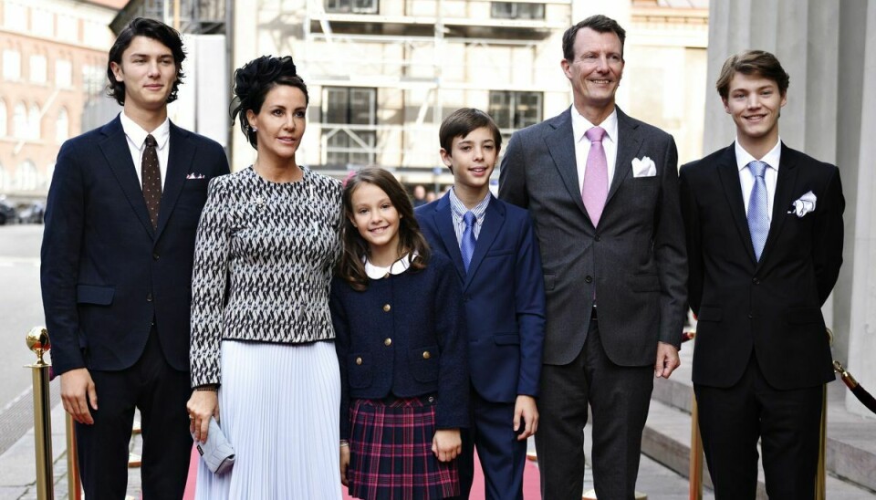 Komtesse Athena med sin familie: grev Nikolai, prinsesse Marie, grev Henrik, prins Joachim og grev Felix. (Arkivfoto).