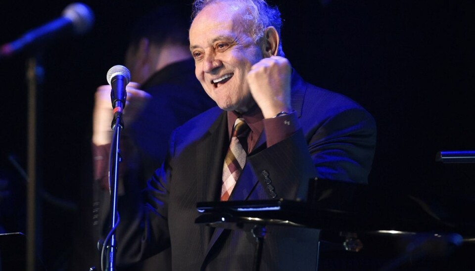 Angelo Badalamenti vandt en Grammy i 1991 for temamusikken til kultserien 'Twin Peaks'. 11. december døde han - 85 år gammel. (Arkivfoto). Angelo Badalamenti vandt en Grammy i 1991 for temamusikken til kultserien 'Twin Peaks'. 11. december døde han - 85 år gammel. (Arkivfoto).