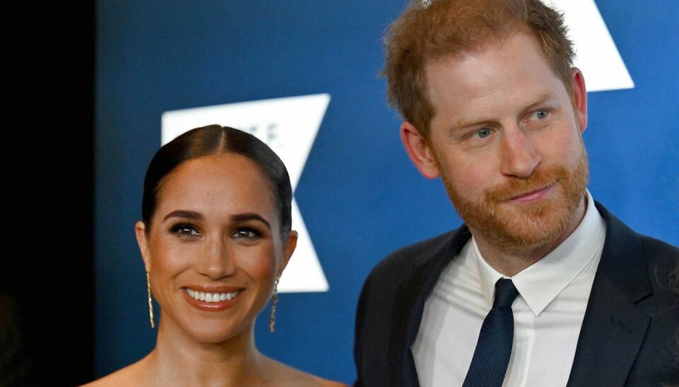 Konservative kræfter i parlamentet ønsker at flå de royale titler af prins Harry og hertuginde Meghan.