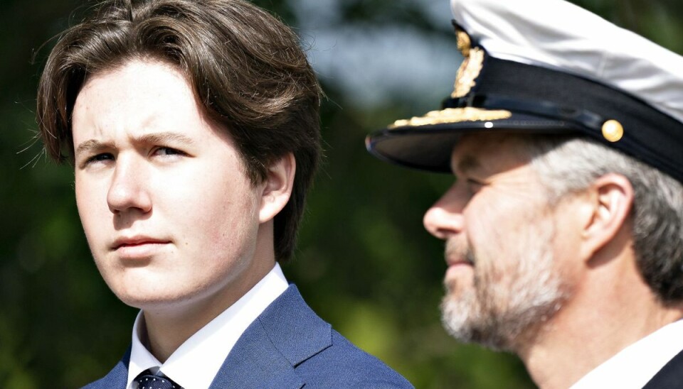 En tronarving og hans efterfølger. Den 15. oktober fylder prins Christian 17 år. Prins Christian skal en dag arve tronen efter sin far, kronprins Frederik. (Arkivfoto). En tronarving og hans efterfølger. Den 15. oktober fylder prins Christian 17 år. Prins Christian skal en dag arve tronen efter sin far, kronprins Frederik. (Arkivfoto).