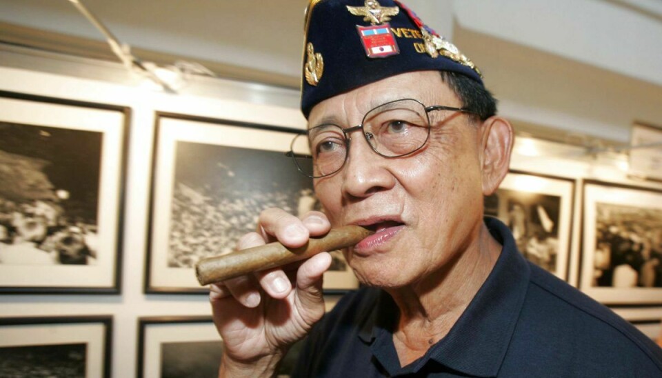 Ramos var i spidsen for Filippinerne i en periode med sjældent stabil vækst og fred. Det gav ham et ry som en af landets mest effektive ledere nogensinde. Han blev ofte afbildet med en utændt cigar i munden, da han styrede landet med sikker hånd fra 1992 til 1998. (Arkivfoto).