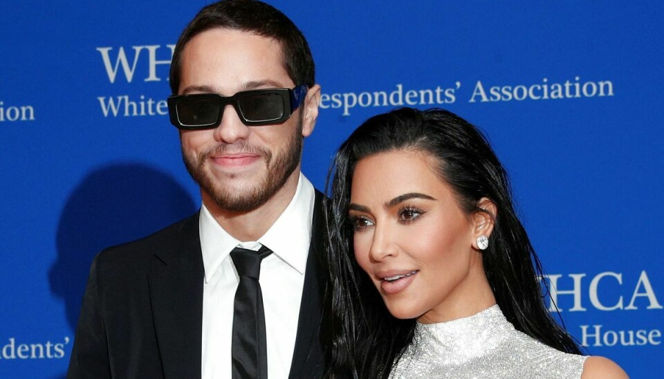Kim Kardashian med kæresten Pete Davidson
